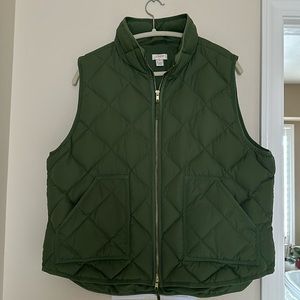 I.Crew green quilted vest Xl